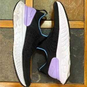 Nike Women's Black and Lavender Athletic Shoes